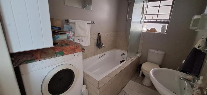 3 Bedroom Property for Sale in Reebok Western Cape